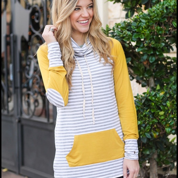 ❗️Last 1! M striped top with thumbholes - Picture 2 of 6